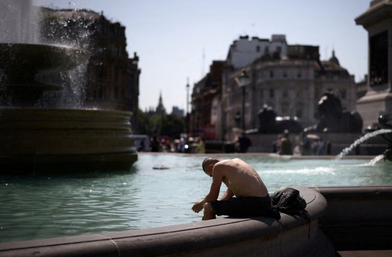 file photo: heatwave in britain